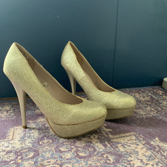 Mossimo high heels - Picture 1 of 7